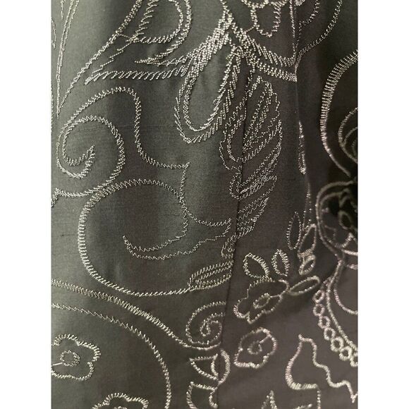 Chico’s Women Sophisticated Black / Silver Silk Jacket Size 1 (8/10) - Picture 6 of 9